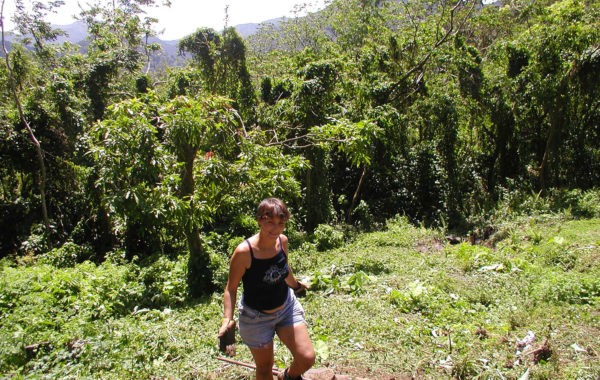 En Guadeloupe, Natacha prête son jardin tropical