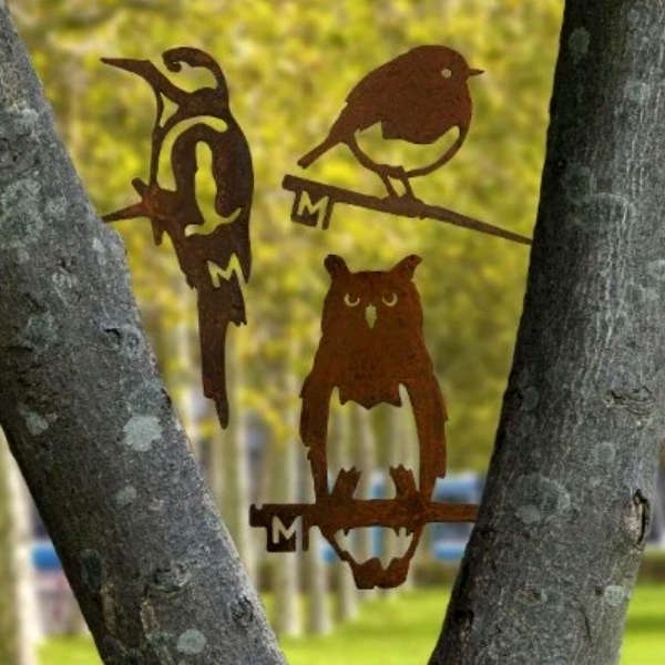 Oiseaux rouillés avec vis à Visser dans Bois,4 Oiseaux Métal,Décoration de  Jardin en métal,Patine Rouille,Décoration de Jardin